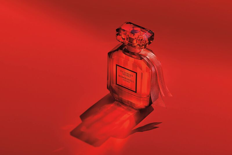 Perfume Victoria's Secret Bombshell Intense Eau... image number null
