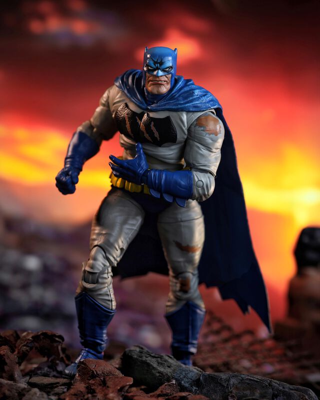 Figura De Acci&oacute;n Mcfarlane Toys Dc Multiverse B... image number null