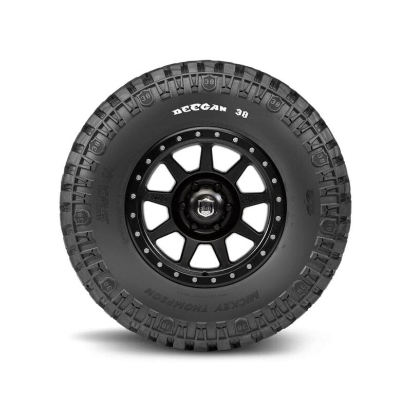 Llanta 305/55R20 121Q Mickey Thompson Deegan 38... image number null
