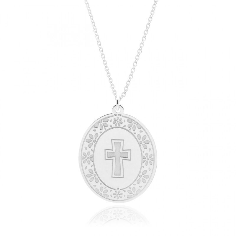 Medalla de Cruz de Plata Grande Con Cadena de P... image number null
