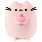 Peluche Gund Pusheen Cherry Macaron Squisheen 24 Cm, Color Rosa