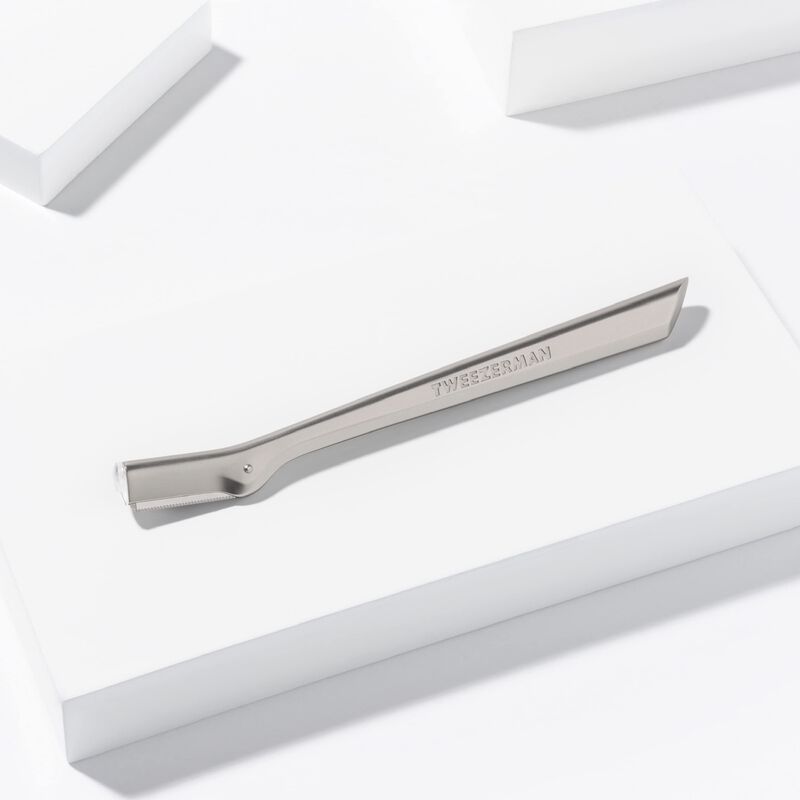 Eyebrow Razor Tweezerman Con 3 Cuchillas De Rep... image number null