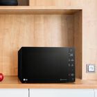 Horno De Microondas Lg Neochef&trade; 1.5 Pies&sup3; Ms-1536gis