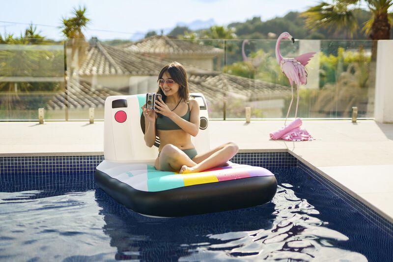 Cama inflable 1.27x1.02cm c/portavaso y respald... image number null