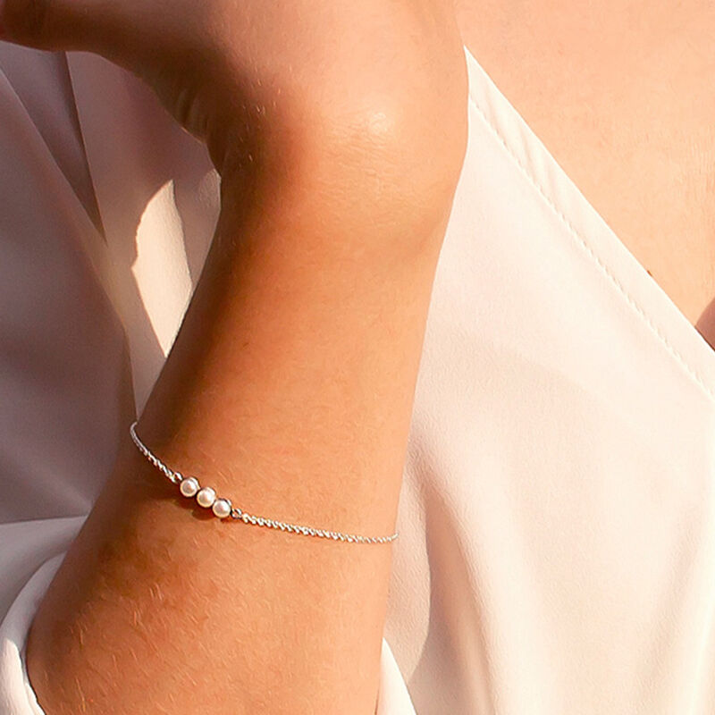 Pulsera Sereno de plata .925 con perlas cultiva... image number null