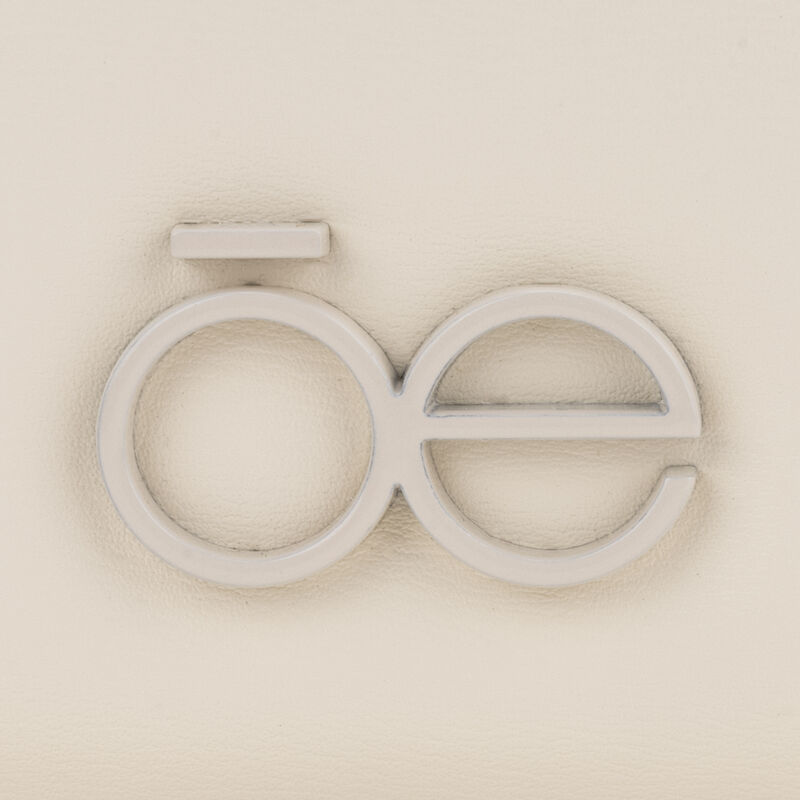 Cartera Hibrida Chica Con Herraje Color Blanco image number null