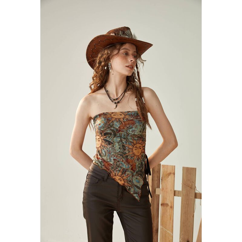 Crop Top Milumia Y2k Asim&eacute;trico con Bandana Boh... image number null