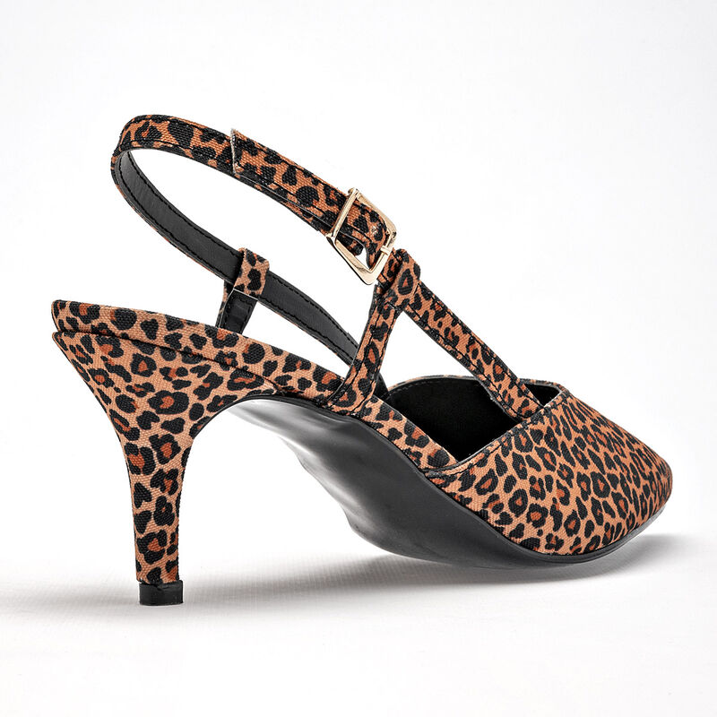 Felisa Villalobos Zapatilla para mujer camel ne... image number null