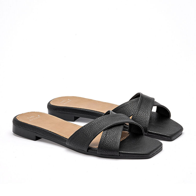 First Avenue sandalia piso para mujer negro cod... image number null