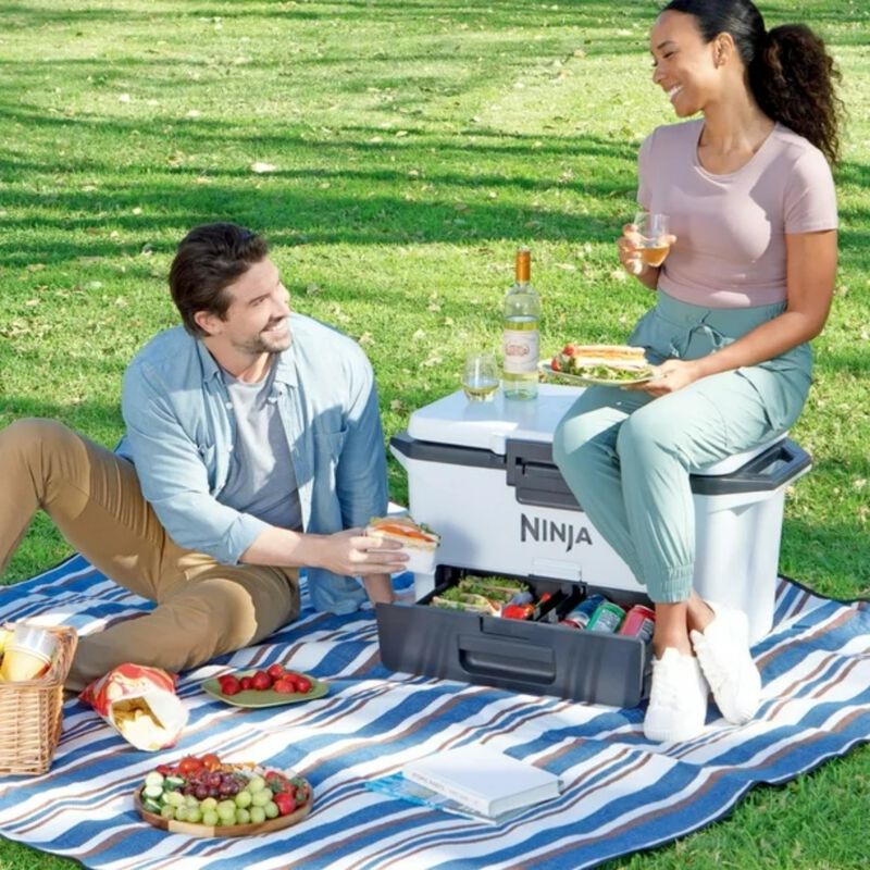 Hielera Ninja Fb151wh Frostvault 47l Blanca Syp image number null