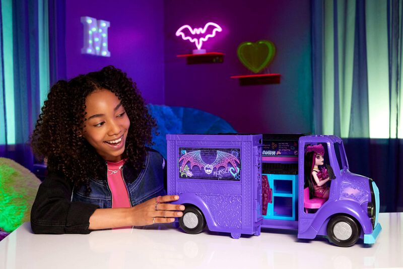 Mu&ntilde;eca Draculaura De Playset Monster High Y Fan... image number null