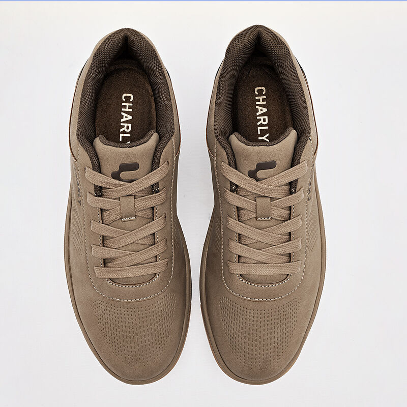 Charly tenis para hombre beige caf&eacute; cod 139711-... image number null