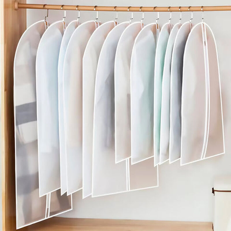 Set Brandtrendy de 25 Ganchos de Madera y 7 Cub... image number null