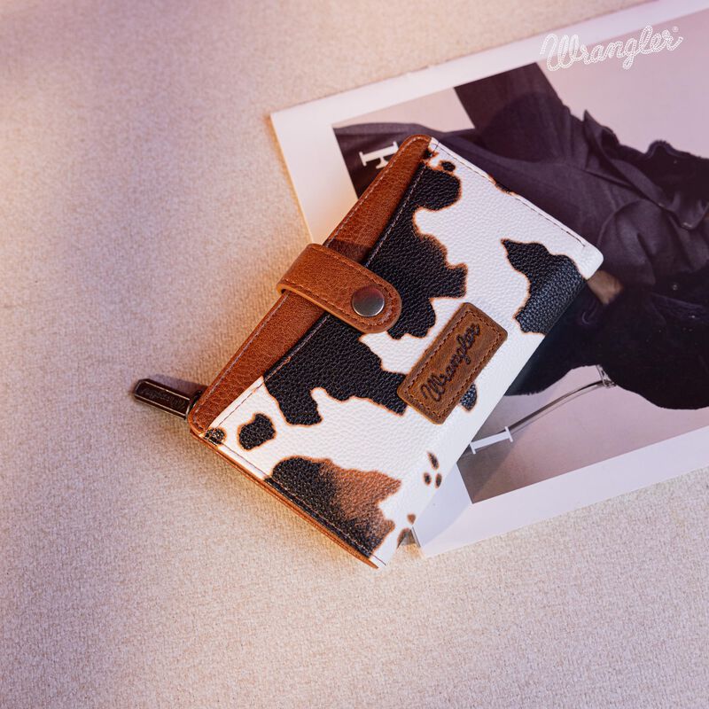 Billetera Wrangler Con Estampado De Vaca Plegab... image number null