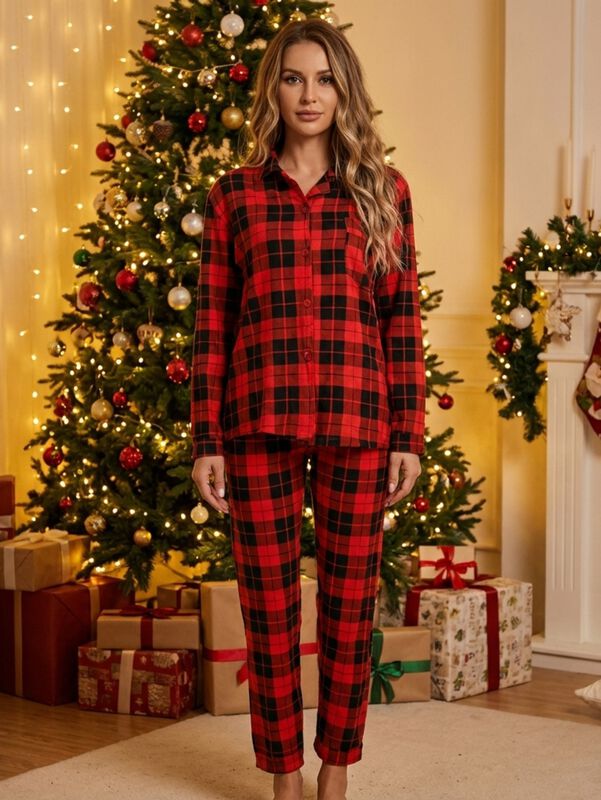 Pijama Navide&ntilde;a para Mujer con Botones Tela Sua... image number null