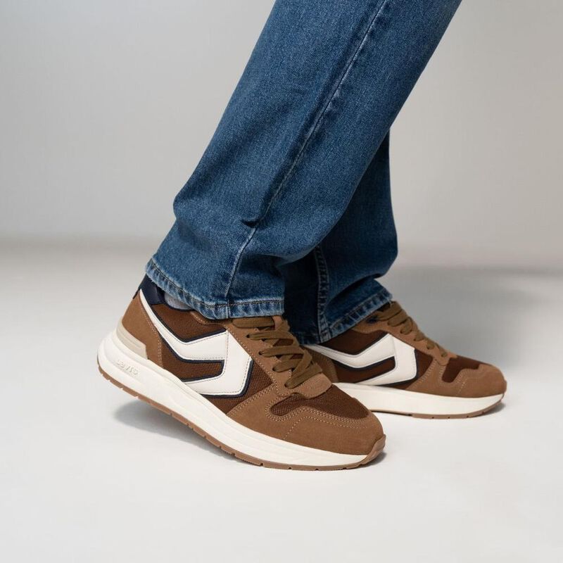 Tenis Levi's para caballero Charge c L2125422 S... image number null