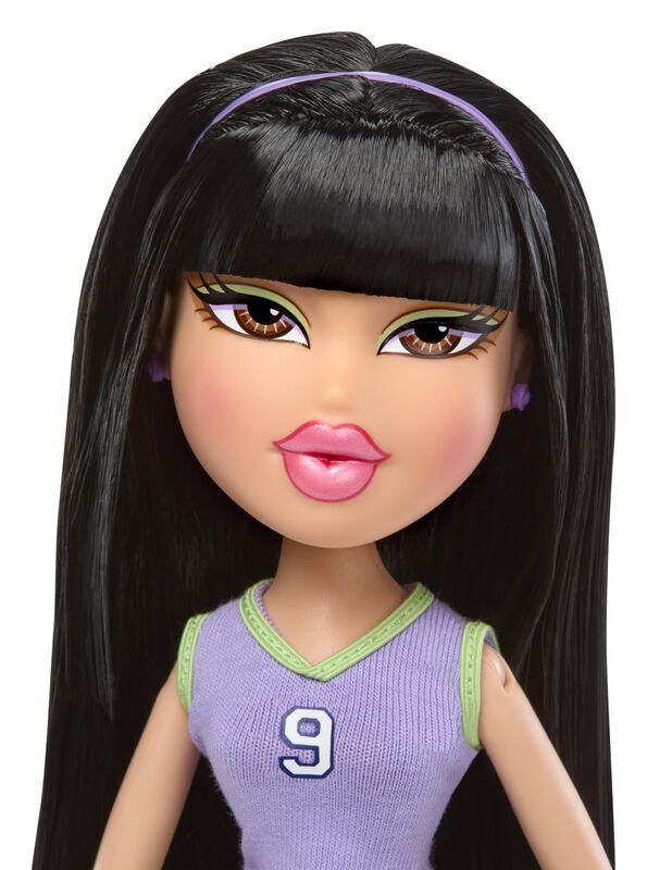 Mu&ntilde;eca De Moda Bratz Play Sportz Jade Con Acces... image number null