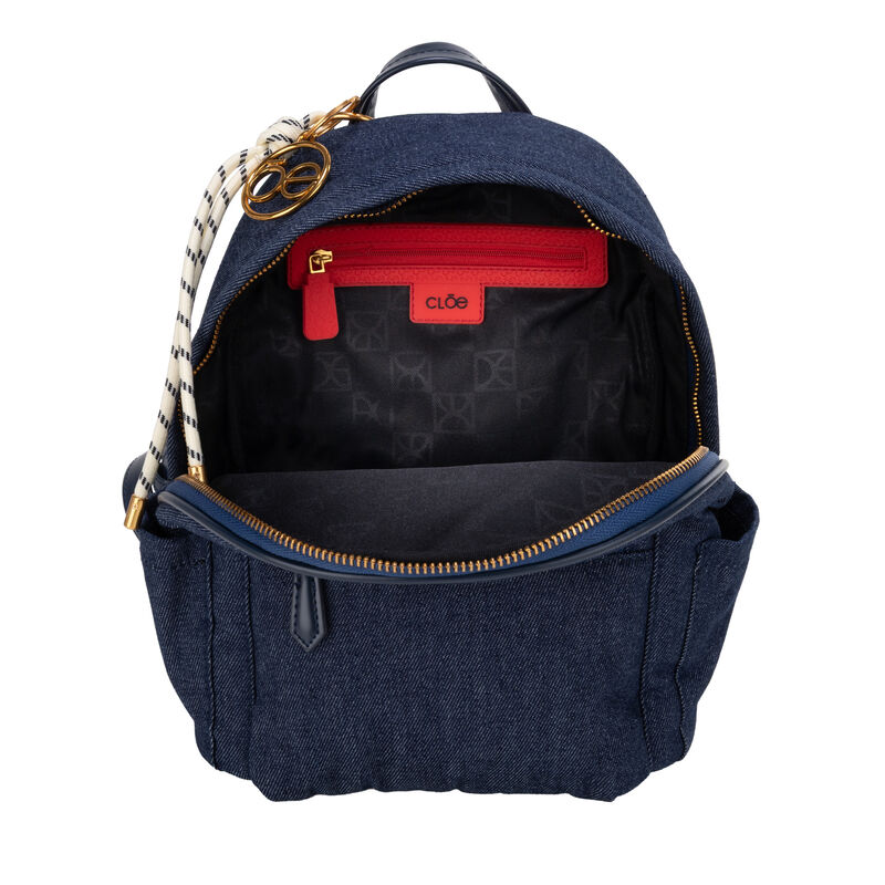 Mochila Mediana Con Charm Decorativo Color Azul... image number null