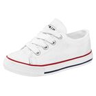 Playing Tenis urbano para joven blanco