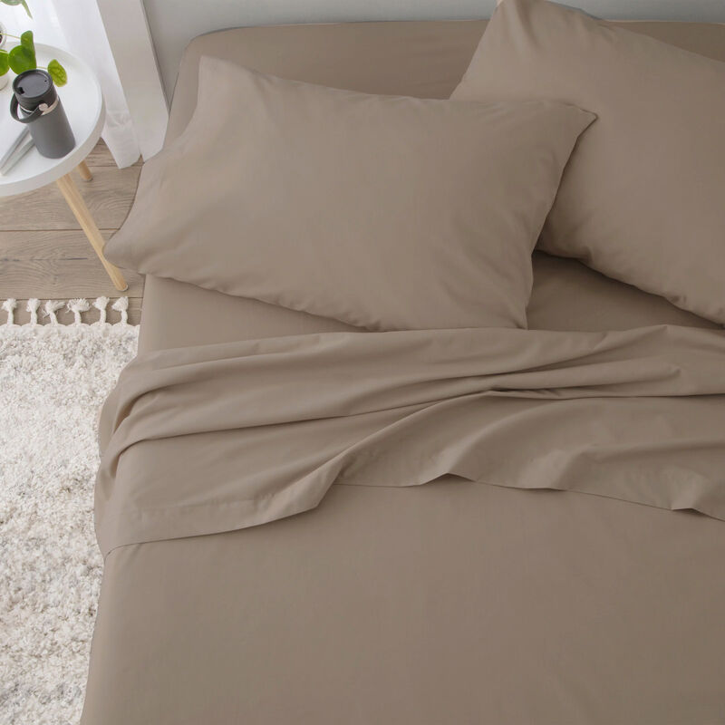 Juego Queen Size de S&aacute;banas Polo One Color Aren... image number null