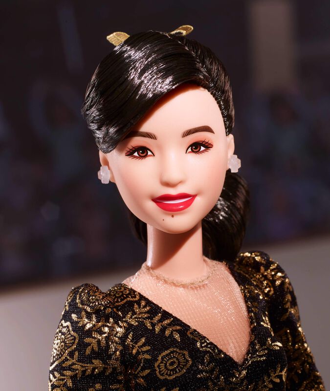 Mu&ntilde;eca Barbie Que Inspira A Las Mujeres Kristi ... image number null