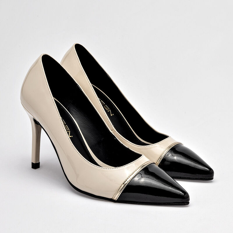 Clasben zapatilla para mujer beige negro charol... image number null