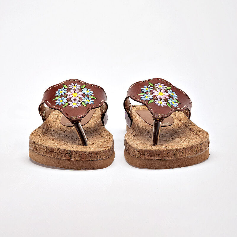 Mora Tierra sandalia piso para mujer caf&eacute; multi... image number null