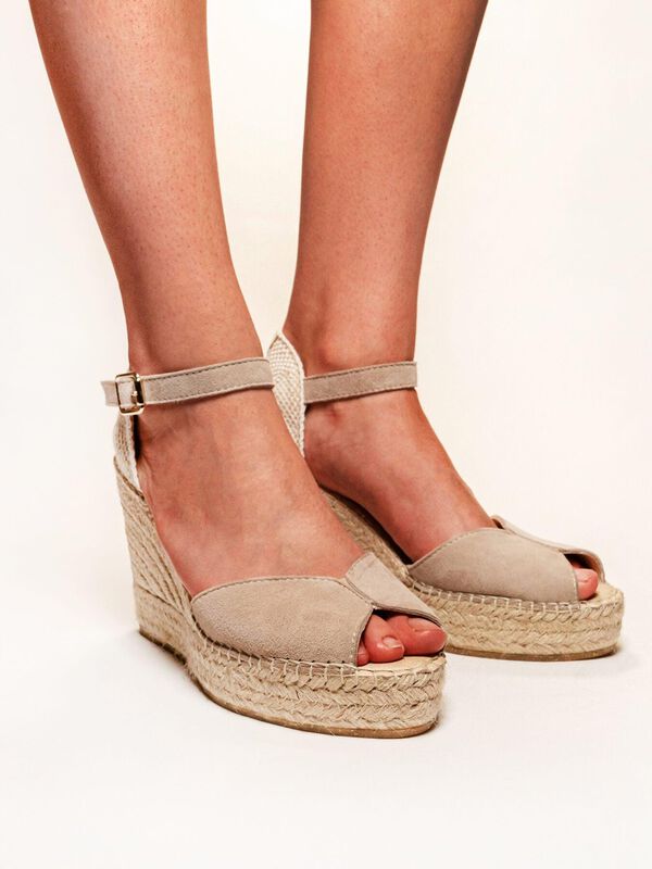 Alel&iacute; Cu&ntilde;a Alta de Ante image number null