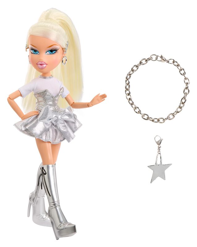 Mu&ntilde;eca De Moda Bratz Charmz Cloe Con Pulsera De... image number null