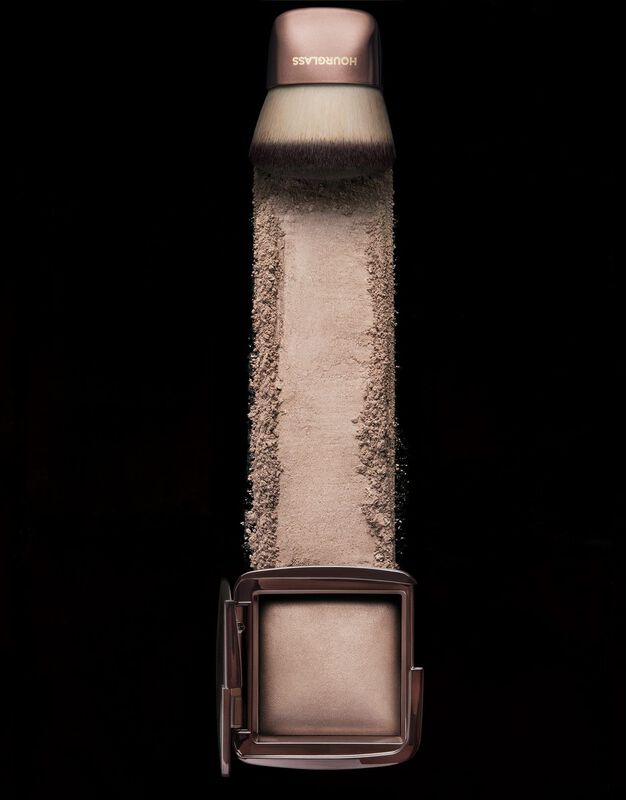 Miniiluminaci&oacute;n Ambiental Finishing Powder Hour... image number null