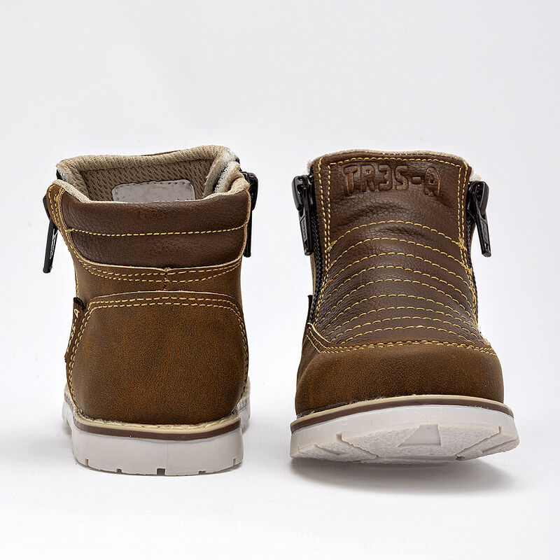 Tres-A Botitas para bebé niño. Café image number null