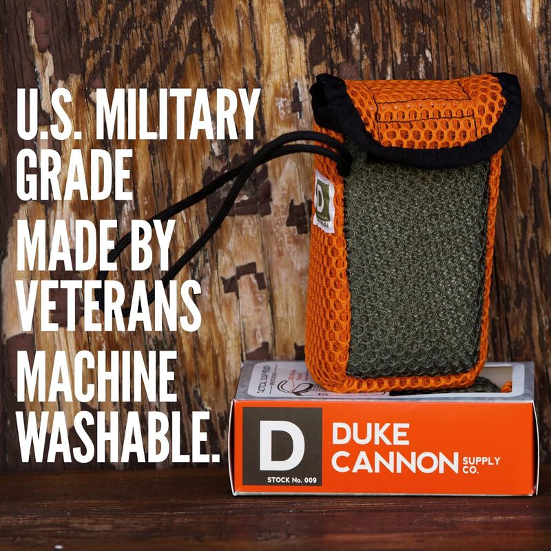 Estuche De Jab&oacute;n Duke Cannon Tactical Scrubber,... image number null