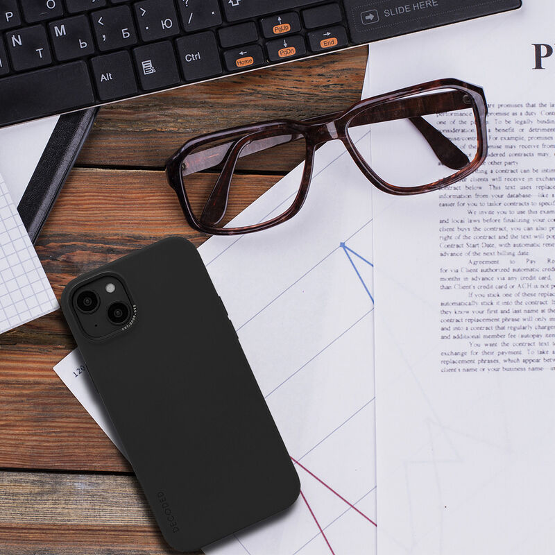 Funda Decoded Back cover de silicon Negro Iphon... image number null