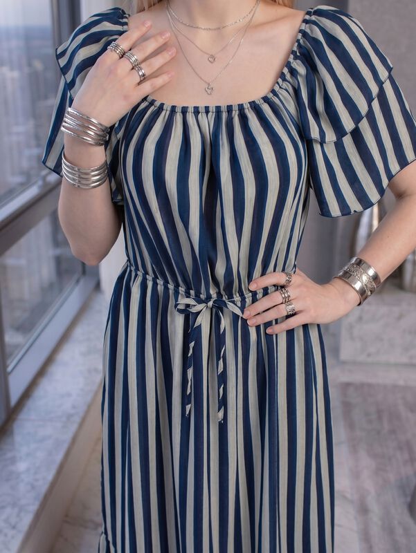 Vestido Midi De Rayas Verticales, Corte Favorec... image number null