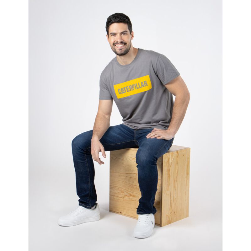 Playera Caterpillar Gris Big Logo Amarillo image number null