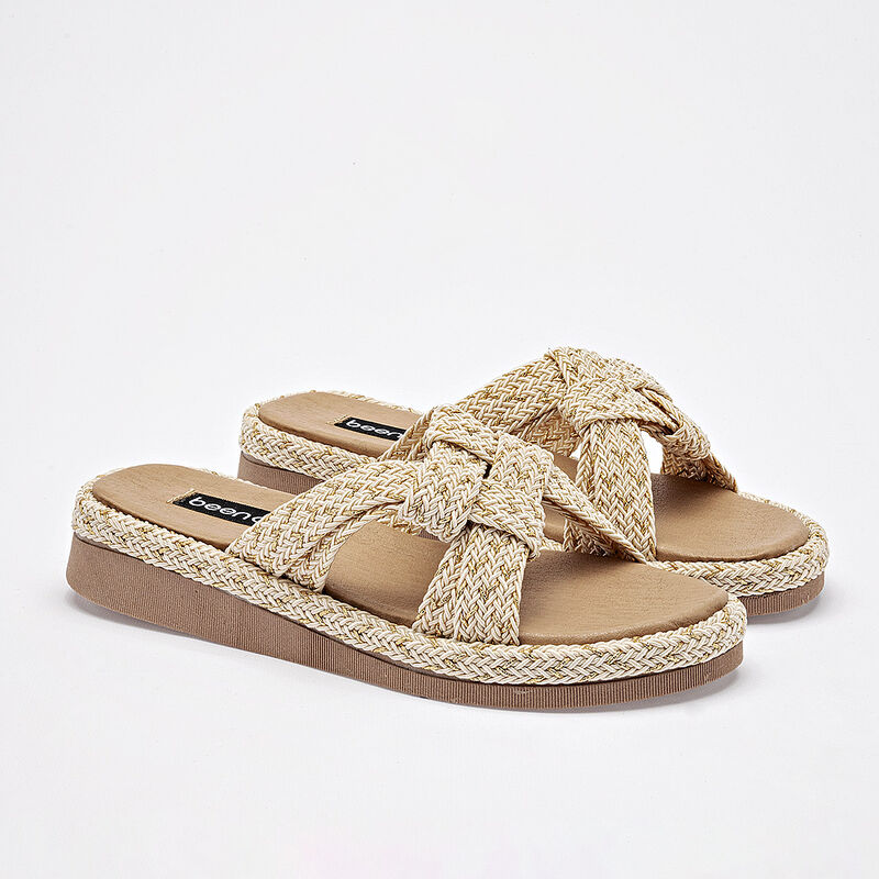 Been Class sandalia piso para mujer latte oro c... image number null