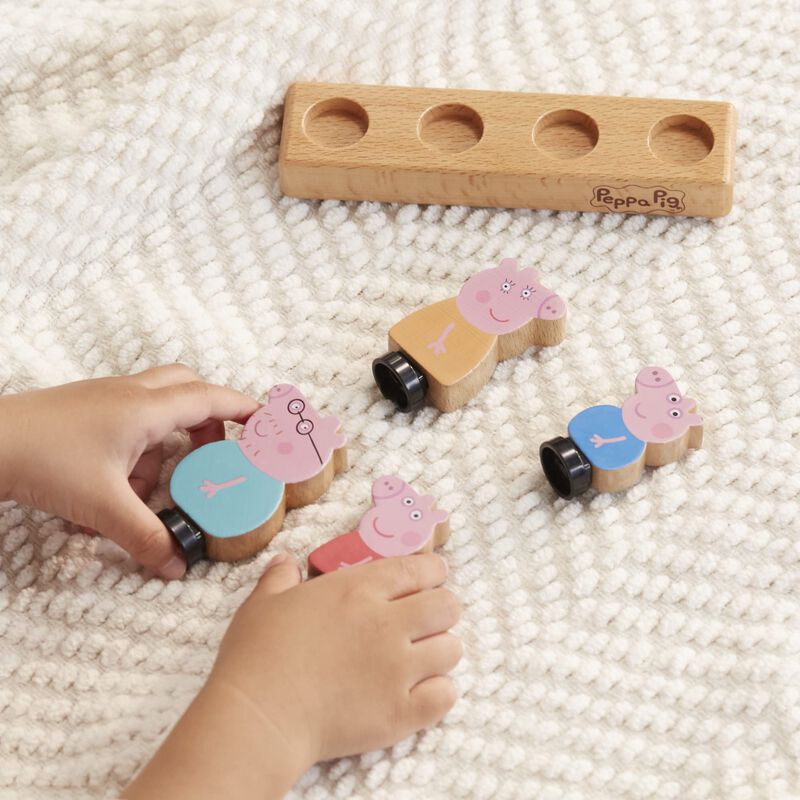 Figuras Familiares De Madera De Peppa Pig, Jugu... image number null
