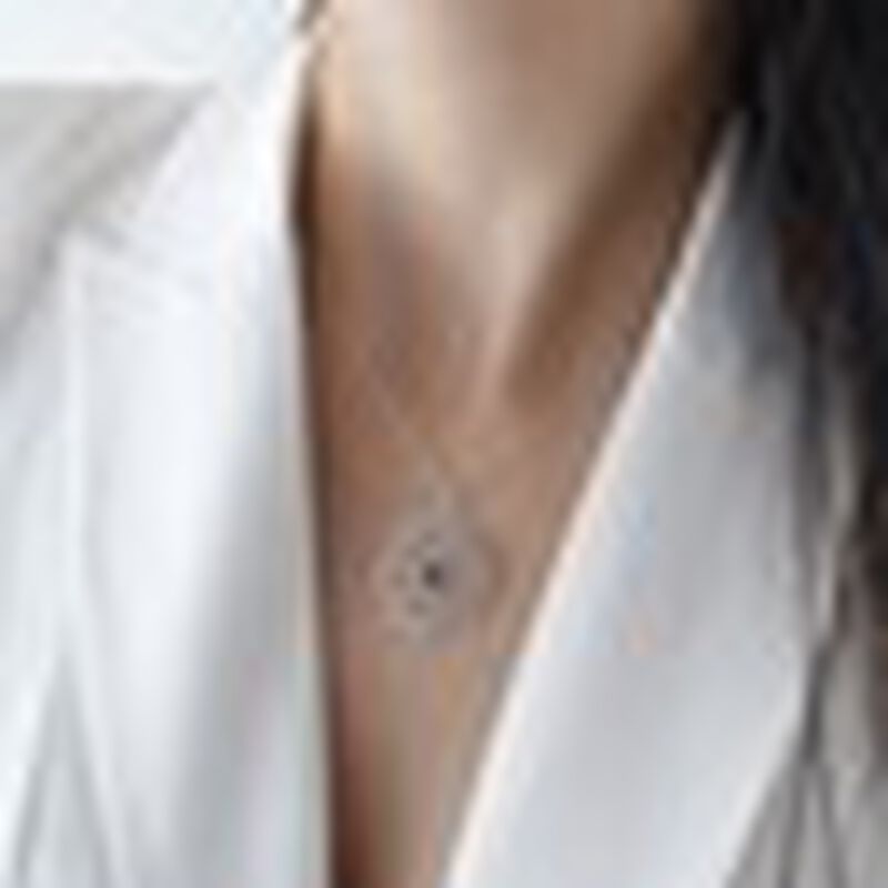 Dije Circular Flor de Loto de Plata con Rodolit... image number null