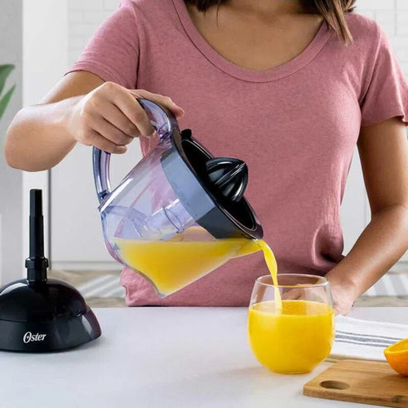 Exprimidor de C&iacute;tricos 1 Litro Oster FPSTJU407B... image number null