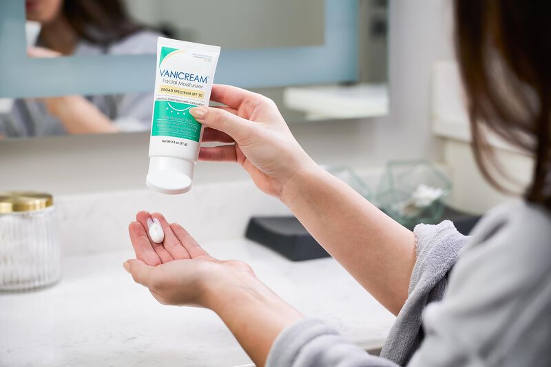 Crema Hidratante Vanicream Facial Spf 30, Prote... image number null