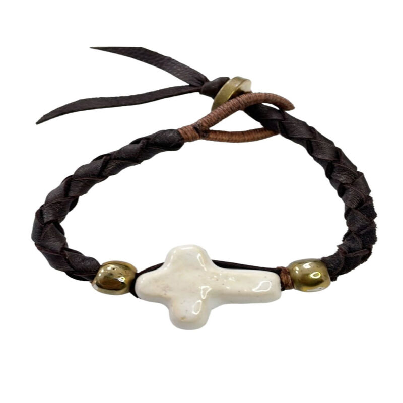Pulsera Tejida Con Cuero Negro Y Cruz De Piedra... image number null
