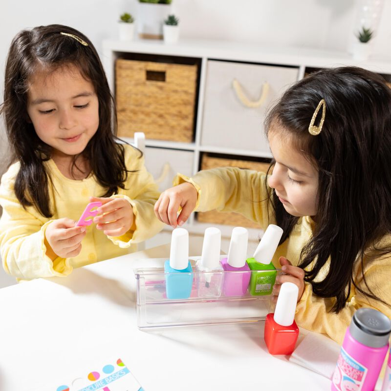 Set De Cuidado De U&ntilde;as Pretend Melissa & Doug L... image number null