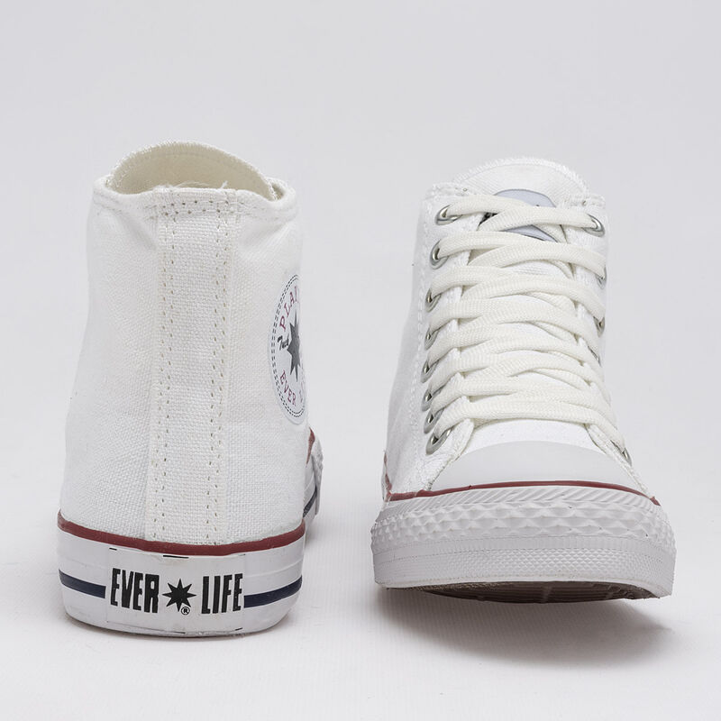 Playing Tenis urbano para joven blanco image number null