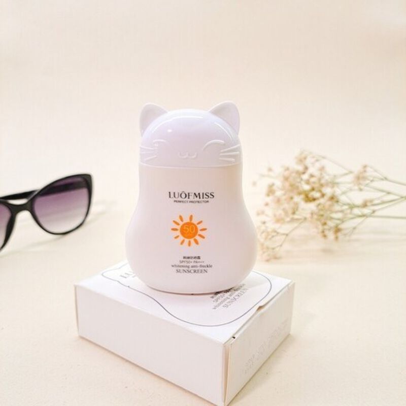 Bloqueador Protector Solar Humectante Spf50 Luo... image number null