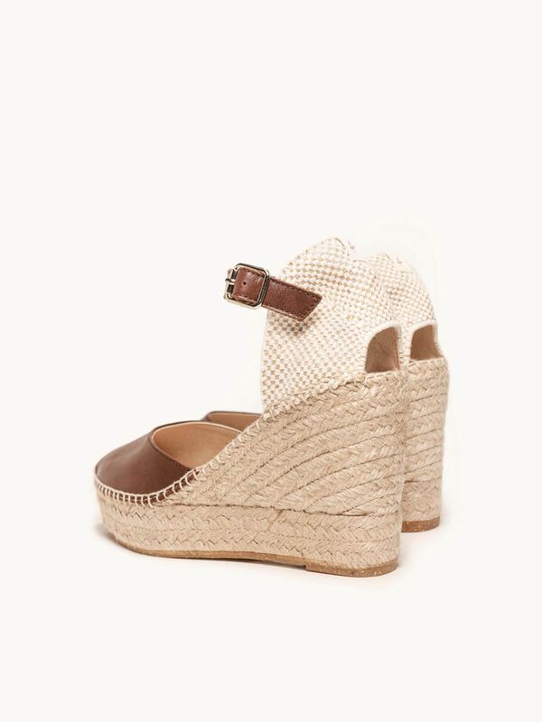 Alpargata de Cu&ntilde;a Alta Marga en Napa Marr&oacute;n Osc... image number null