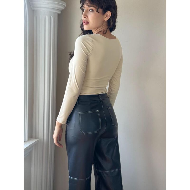 Pantal&oacute;n de vinipiel con costura image number null