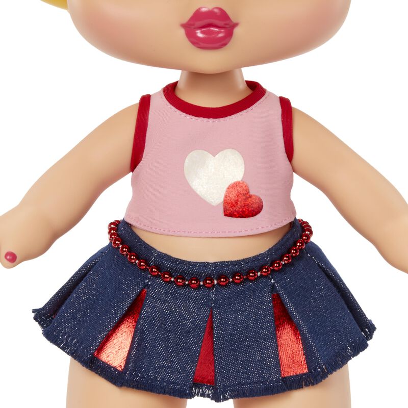 Mu&ntilde;eca Bratz Big Babyz Cloe De 33,7 Cm Con Traj... image number null