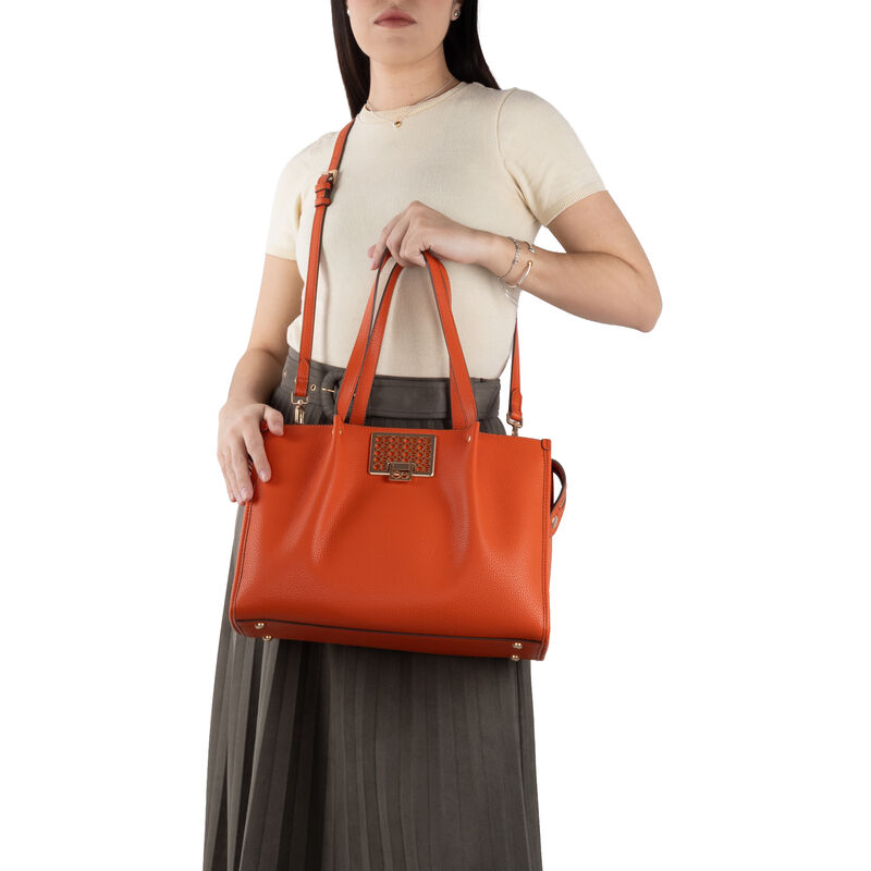 Bolsa Satchel Grande Con Herraje Color Naranja image number null