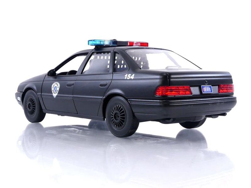 Figura De Coche Y Robocop Fundidos A Presi&oacute;n Ro... image number null