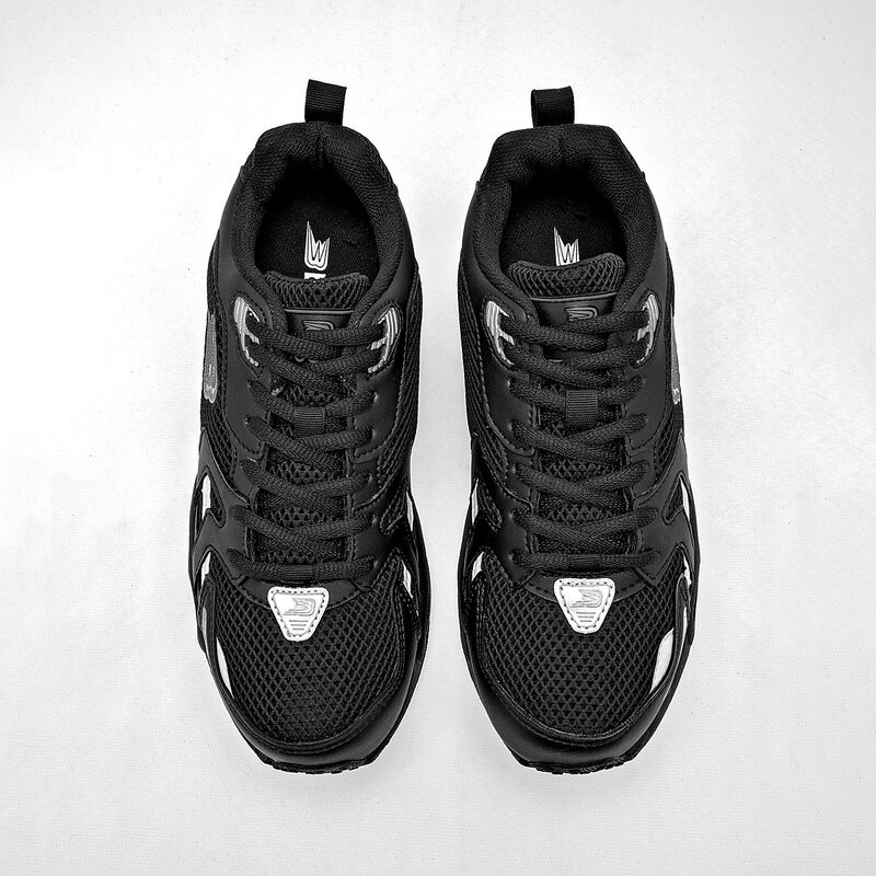 Boost Tenis urbano para hombre. Negro image number null